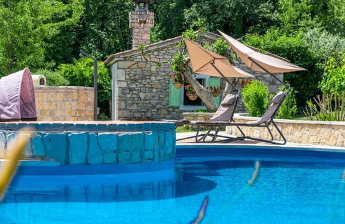 Zupanici House | Casa Corona