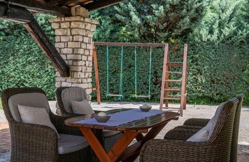 Zupanici House | Casa Corona