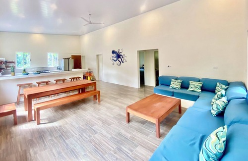 Pavones House | Casa Cucula - is totally awesome! Bring the whole family, walk to the surf.