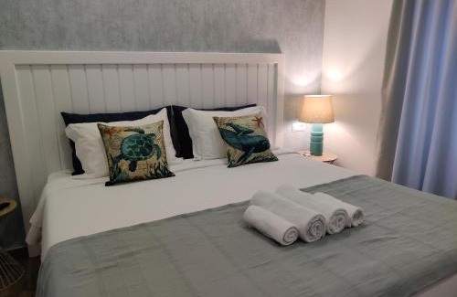 Urzelina House | Casa d'Avó Guesthouse and Apartment