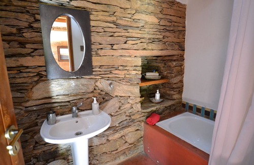 Troviscais Cottage | Casa da Adega - Quite Within Nature