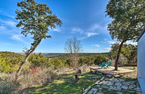 Leander House | 'Casa Da Lua' Quiet Getaway on 2 Acres w/Views!