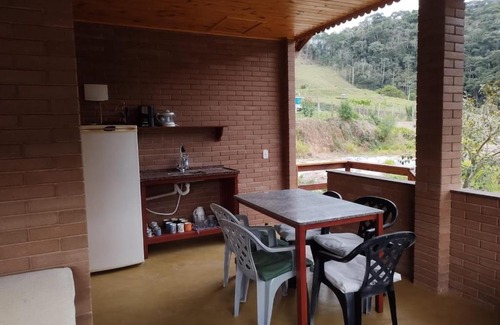 Lumiar House | casa da pedra riscada