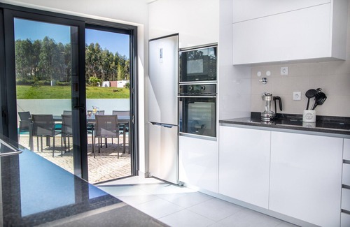 Caldas da Rainha Villa | Casa da Serra - Holiday Villa with Private Pool By SCH