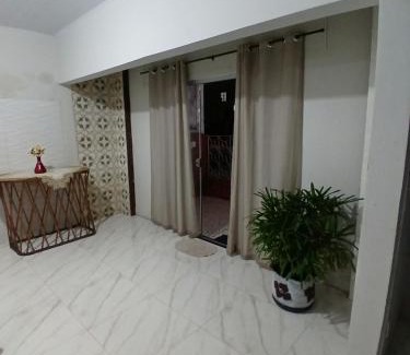 Corumba House | Casa de 90m2 toda sua aconchegante e central