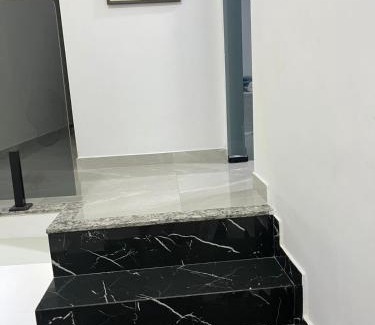 Vargem Pequena House | Casa de alto padrão com hidromassagem aquecida aceita pet perto da praia
