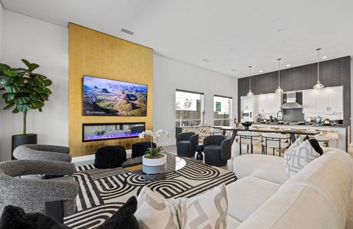 Palm Springs House | Casa De Amore Summary