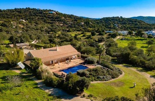 Concelho Villa | Casa de Apra by Portucasa