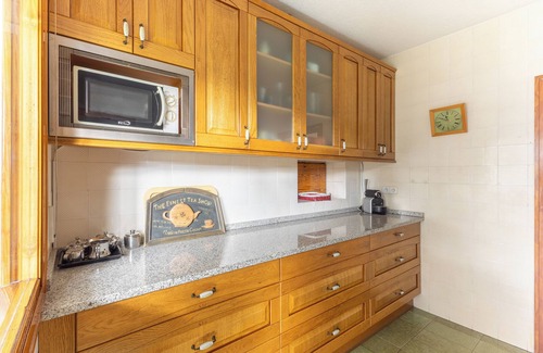 Pelayos de la Presa Apartment | 'Casa De Campo La Viña' with Mountain View, Wi-Fi and Air Conditioning