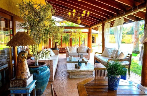 Santa Branca House | Casa de campo c/piscina, academia, hidro e Wi-fi