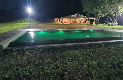 Itai Cottage | Casa de Campo de Alto Padrão à Beira da Represa