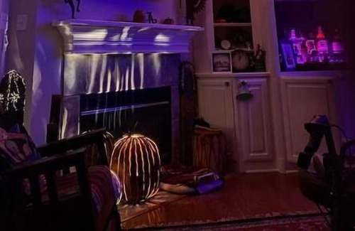Pebble Creek Bed & Breakfast | Casa de Colores, a trip around the world in one weekend!