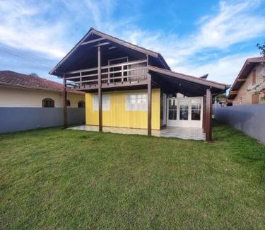 Ibiraquera House | Casa de frente para Lagoa de Ibiraquera com piscina e banheira