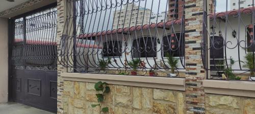 Pacara House | Casa de Huéspedes Niño Peregrino