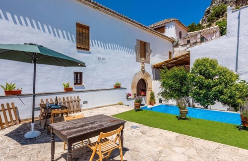 Moclin Villa | Casa de la placeta - El Hacho Moclín by Ruralidays