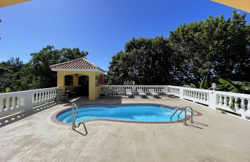 Puntas Apartment | Casa de los Tres Soles - Pool Side Apartment in the Heart of Puntas, Rincon