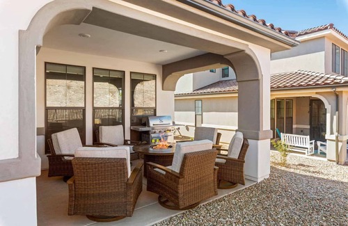 Washington House | Casa De Pazos: Waterslide + Lazy River, Foosball Table!
