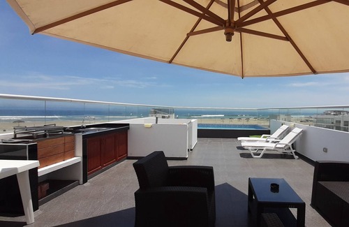 Cerro Azul House | Casa DE Playa EN Cerro Azul con Salida Directa a la Playa =D