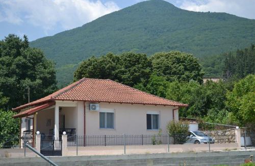 Almopia House | Casa de Pozar