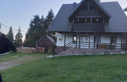 Vartop Cabin | Casa de Vacanţă Vârtop