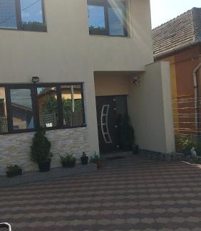 Calimanesti House | Casa de vacanță Iulian