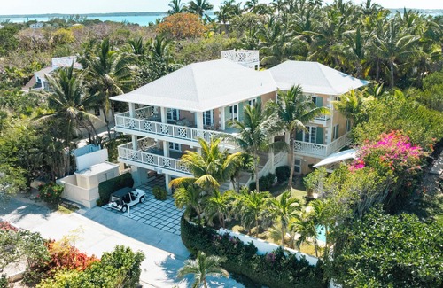 Dunmore Town House | Casa DeDe, Classic Bahamian Home with Panoramic Views of the Ocean