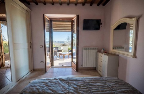 Colmurano Other | Casa dei Monti, views of mountains and sea. *new drone video* see link !