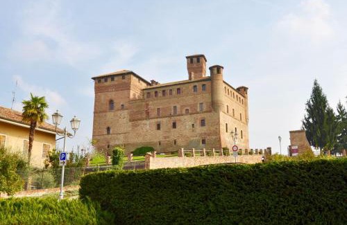 Grinzane Cavour House | Casa dei Nonni #charminglanga