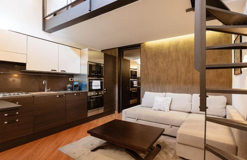 Monza Apartment | Casa del Borgo - Esclusiva Suite centro Monza con vista Duomo