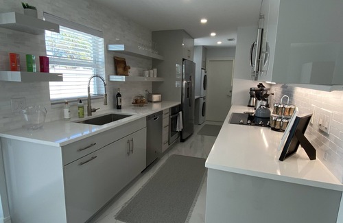 Naples Park House | Casa del Mare - Beautiful Naples Pool Home