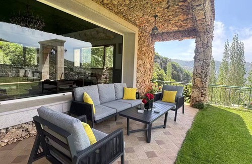 Tannourine El Tahta House | Casa Del Sultan Infinity Pool Garden Private