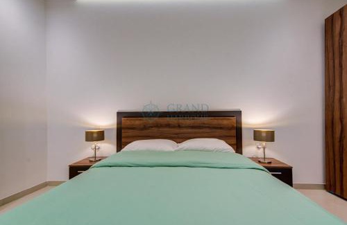 Ghaxaq Apartment | Casa Dell'Arte in Ghaxaq Rooftop Pool & Garage