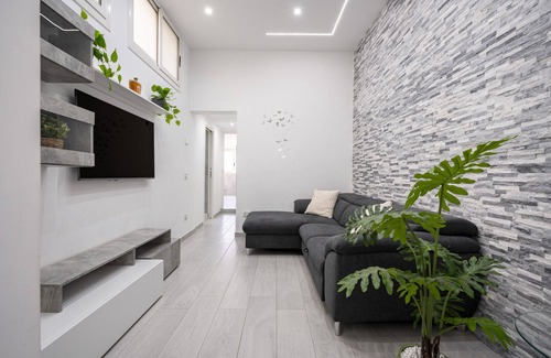 Municipio 1 Apartment | Casa di Carly - large cozy retreat in center