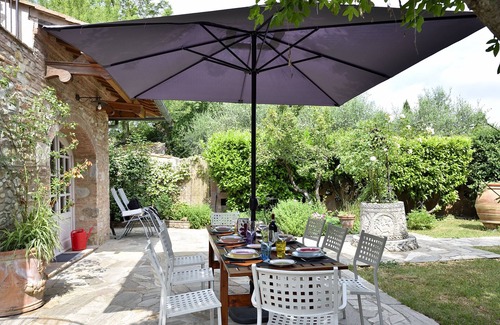 Belforte Villa | "Casa di Leo" Bright And Romantic House Surrounded by Medieval Walls and Pool