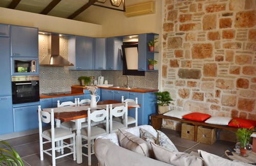 Maries House | Casa di vitalo independent home in kampi-exo chora