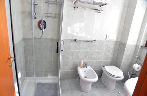 Desio Apartment | Casa diva - giardino e box auto