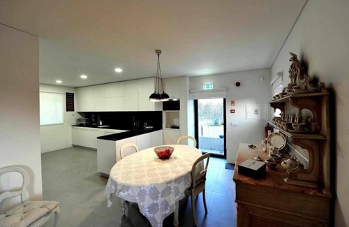 Fafe House | Casa do Hipericão - Villa com 3 suites