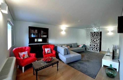 Fafe House | Casa do Hipericão - Villa com 3 suites