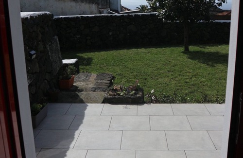 Angra do Heroismo Apartment | Casa do Poço - Little house, located in the heart of a calm and rural village.