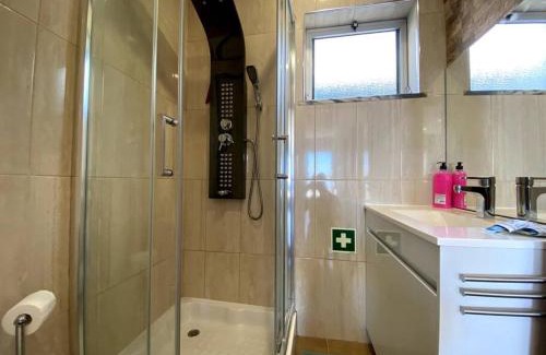 Parchal House | Casa do Rio by CORAL