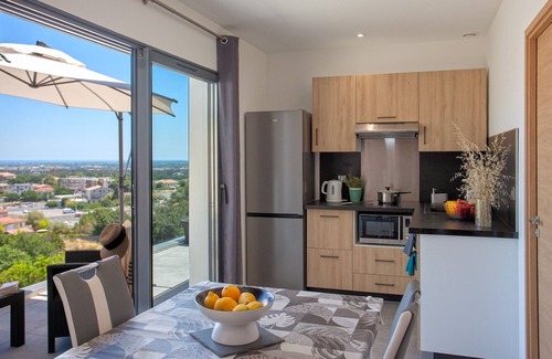 Borgo Apartment | Casa Dolce Vita, recent studio, air-conditioned, with terrace with sea view