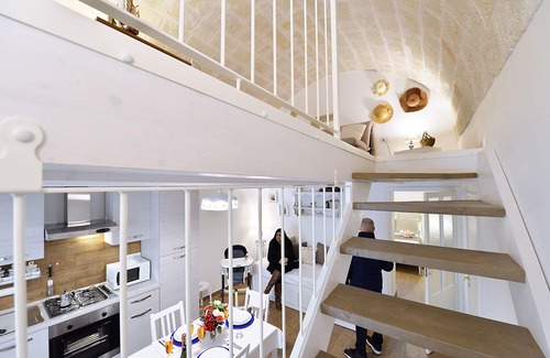 Monopoli House | Casa Donnalby is located in the city center