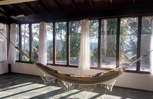 Petropolis House | Casa dos Pellicanos