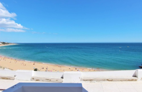 Peneco Beach Ski Chalet | Casa dos Tios - Sea View, Beach & Old Town Center