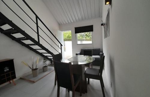Quitandinha House | Casa duplex com mezanino Petrópolis-RJ RRP0213
