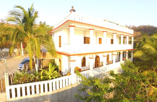 Puerto Angel Apartment | Casa El Delfin, 2nd Floor-Apt. 2 - Estacahuite