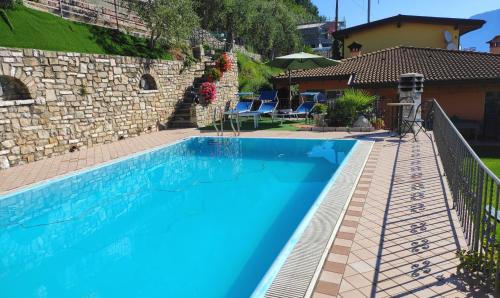 Arias Apartment | Casa Elka Residence Lake view and pool by Garda Domus Mea