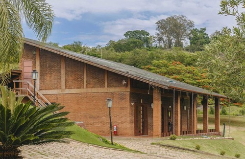 Amparo House | Casa em Amparo com Piscina e Conforto