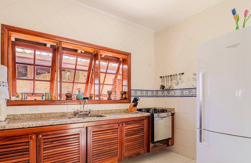 Horto House | Casa em Ubatuba com área gourmet e acesso ao rio