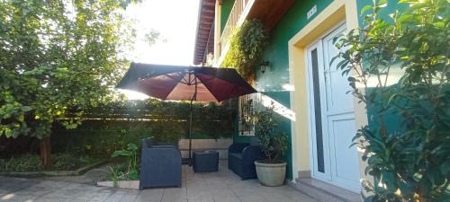 Puente San Miguel House | Casa entre "Mar y Montaña" centro de Cantabria, terraza, ajardinada, amplia y luminosa, hasta 10 personas